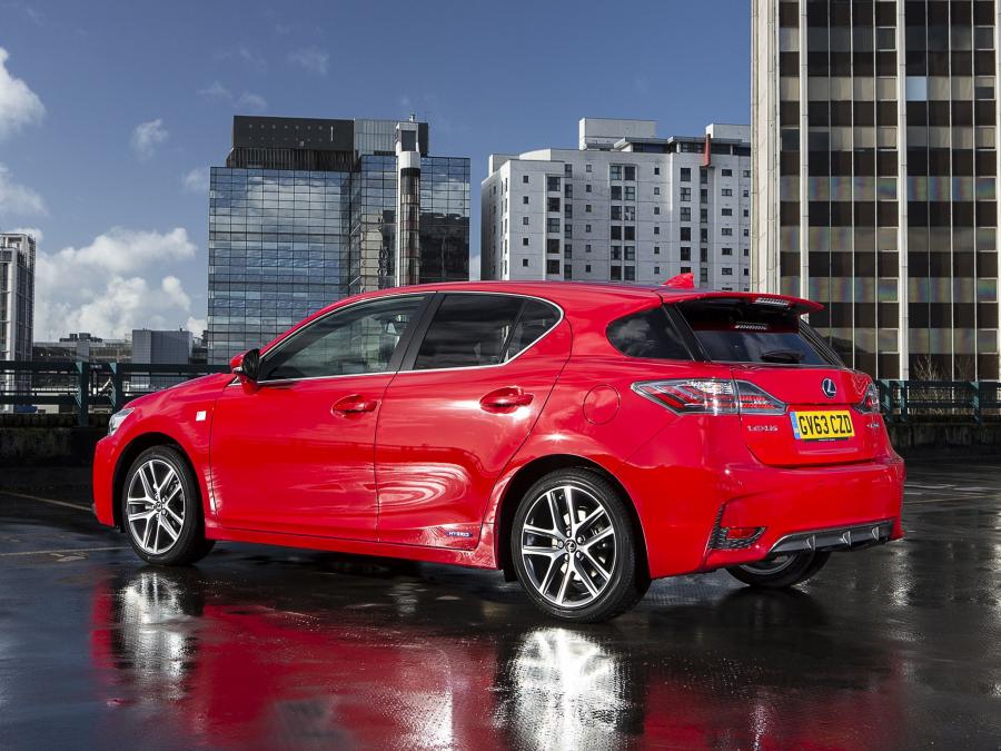  Lexus CT200h F-Sport 2014 года  (UK) (фото 18 из 23)